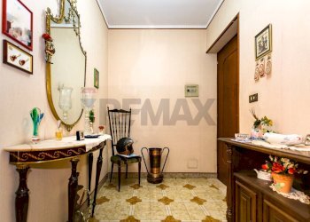 Hall / corridoio - Four-room apartment Via Della Conciliazione
 
24, Palermo - photo 6