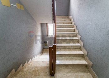 Scale - Four-room apartment Via Della Conciliazione
 
24, Palermo - photo 10