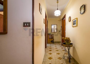 Hall / corridoio - Four-room apartment Via Della Conciliazione
 
24, Palermo - photo 11