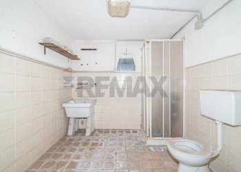 Bagno - Laboratory Via Acquedotto Greco
 
226, Catania - photo 24