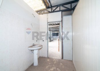 Bagno - Laboratory Via Acquedotto Greco
 
226, Catania - photo 32