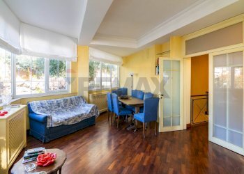 Sala da pranzo - Villa via Antonello Da Messina
 
73, Aci Castello - foto 14