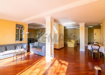 Sala da pranzo - Villa via Antonello Da Messina
 
73, Aci Castello - foto 19