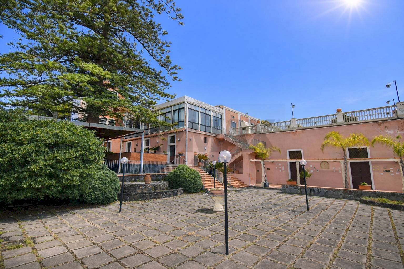 Edificio all\'aperto - Commercial Premises Via Provinciale Per Riposto
 
57/A, Acireale - photo 1