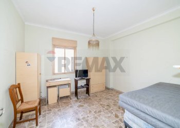 Camera / camera da letto - Trilocale Via Ammiraglio Caracciolo
 
52, Catania - foto 8