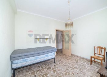 Camera / camera da letto - Trilocale Via Ammiraglio Caracciolo
 
52, Catania - foto 9