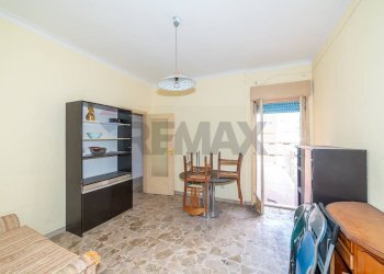 Sala da pranzo - Trilocale Via Ammiraglio Caracciolo
 
52, Catania - foto 18