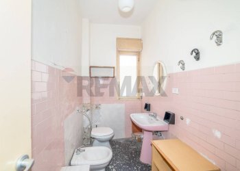 Bagno - Trilocale Via Ammiraglio Caracciolo
 
52, Catania - foto 22