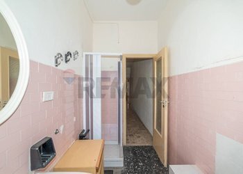 Bagno - Trilocale Via Ammiraglio Caracciolo
 
52, Catania - foto 23