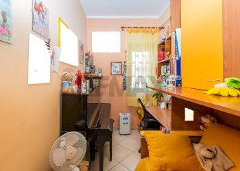 Camera / camera da letto - Trilocale via Don Ludovico
 
15A, Pedara - foto 17