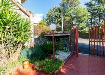 Giardino - Trilocale via Don Ludovico
 
15A, Pedara - foto 23