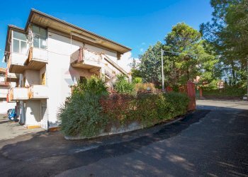 Edificio all\'aperto - Trilocale via Don Ludovico
 
15A, Pedara - foto 27