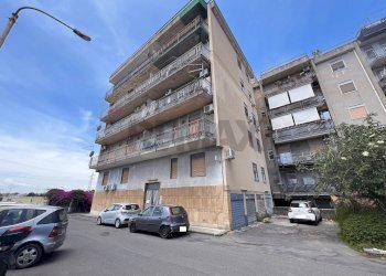 Edificio all\'aperto - Bilocale VIA LUIGI STURZO
 
32, Gravina di Catania - foto 9