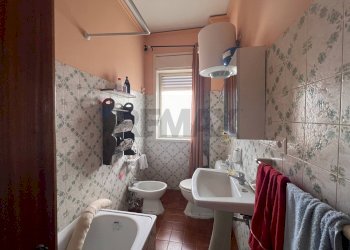 Bagno - Bilocale VIA LUIGI STURZO
 
32, Gravina di Catania - foto 17