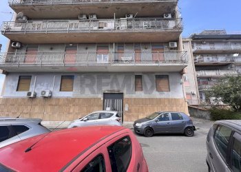 Edificio all\'aperto - Bilocale VIA LUIGI STURZO
 
32, Gravina di Catania - foto 21