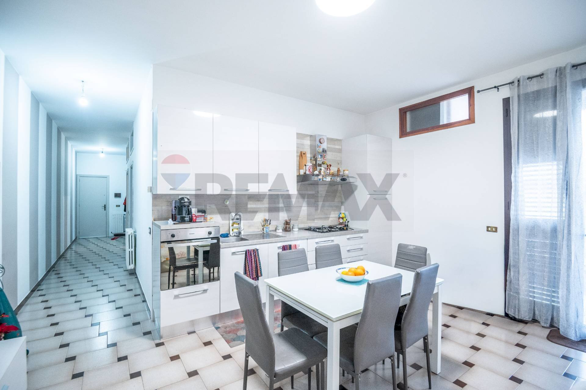 Cucina - Quadrilocale Via Raffaello Sanzio
 
4, Grammichele - foto 1