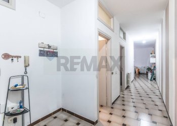 Hall / corridoio - Quadrilocale Via Raffaello Sanzio
 
4, Grammichele - foto 8