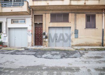 Edificio all\'aperto - Quadrilocale Via Raffaello Sanzio
 
4, Grammichele - foto 22