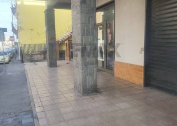 Terrazza - Locale Commerciale Via Firenze
 
97, Aci Castello - foto 8