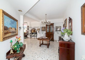 Soggiorno - Quadrilocale Via Giacomo Leopardi
 
125, Catania - foto 10