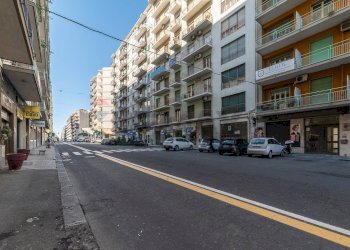 Edificio all\'aperto - Quadrilocale Via Giacomo Leopardi
 
125, Catania - foto 32