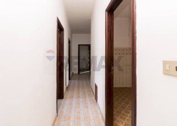 Hall / corridoio - Casa indipendente via alcide de gasperi
 
29, Giarre - foto 6