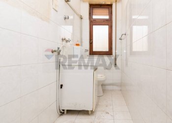 Bagno - Casa indipendente via alcide de gasperi
 
29, Giarre - foto 16