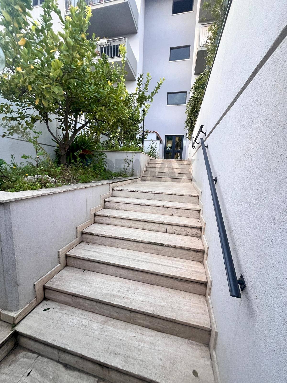 Scale - Appartamento Via dei Giardini
 
5, Tremestieri Etneo - foto 2