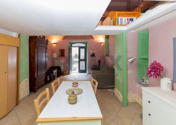 Sala da pranzo - Trilocale Cortile Della Provvidenza
 
12, Catania - foto 1