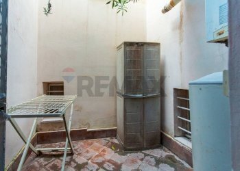 Cucina - Trilocale Cortile Della Provvidenza
 
12, Catania - foto 17