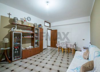 Sala da pranzo - Quadrilocale Via Raffaello Sanzio
 
4, Grammichele - foto 2