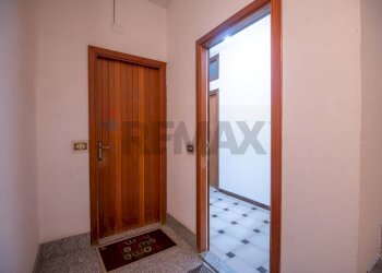 Hall / corridoio - Quadrilocale Via Raffaello Sanzio
 
4, Grammichele - foto 18