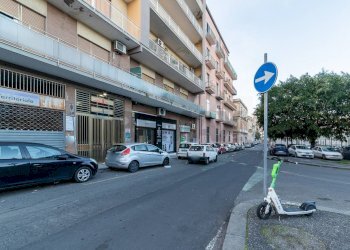 Edificio all\'aperto - Quadrilocale Piazza Vincenzo Lanza
 
3, Catania - foto 2
