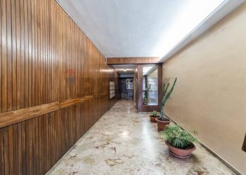 Ricezione / Lobby - Quadrilocale Piazza Vincenzo Lanza
 
3, Catania - foto 4