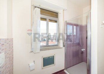 Bagno - Quadrilocale Piazza Vincenzo Lanza
 
3, Catania - foto 16