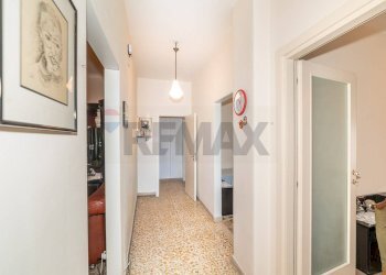 Hall / corridoio - Quadrilocale Piazza Vincenzo Lanza
 
3, Catania - foto 17