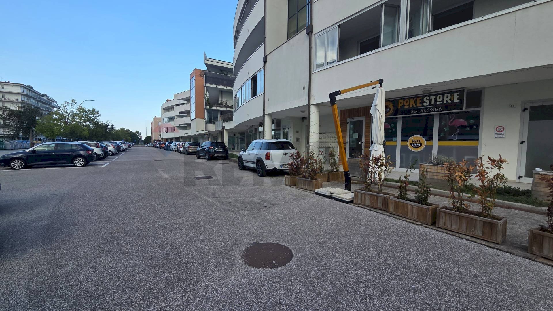 Edificio all\'aperto - Commercial Premises Le Curbusier
 
44, Ravenna - photo 2