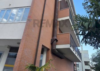 Edificio all\'aperto - Commercial Premises Le Curbusier
 
44, Ravenna - photo 4