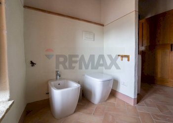 Bagno - Bilocale Piazza Del Castello, Bevagna - foto 10