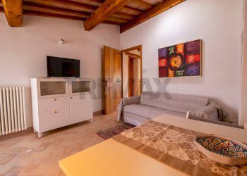 Sala da pranzo - Bilocale Piazza Del Castello, Bevagna - foto 17