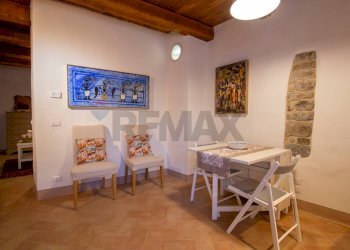 Sala da pranzo - Bilocale Piazza Del Castello, Bevagna - foto 3