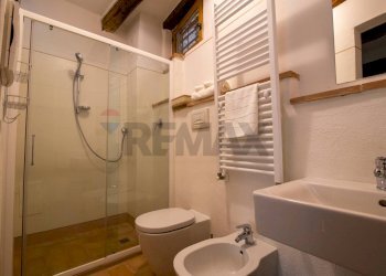 Bagno - Bilocale Piazza Del Castello, Bevagna - foto 9