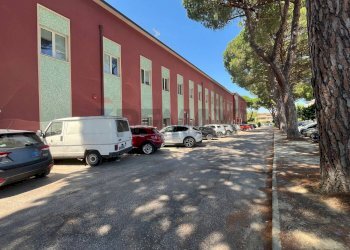 Edificio all\'aperto - Ufficio Via Piscine Eden Rock
 
2, Bastia Umbra - foto 2