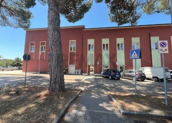 Edificio all\'aperto - Ufficio Via Piscine Eden Rock
 
2, Bastia Umbra - foto 12