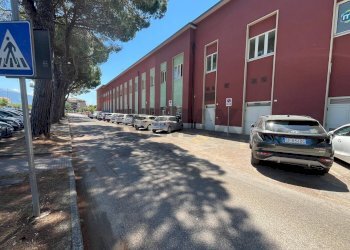 Edificio all\'aperto - Ufficio Via Piscine Eden Rock
 
2, Bastia Umbra - foto 21