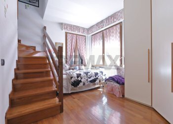 Scale - Casa semi indipendente VIA MANDELLI
 
5/A, Montorfano - foto 9