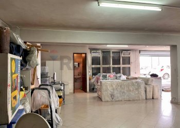 Soggiorno - Box via Rimembranze
 
70, Mineo - foto 15