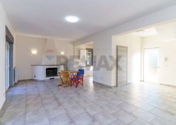 Sala da pranzo - Villa Via Etnea
 
172, Nicolosi - foto 22