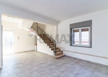 Scale - Villa Via Etnea
 
172, Nicolosi - foto 23