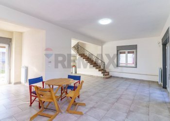 Sala da pranzo - Villa Via Etnea
 
172, Nicolosi - foto 25